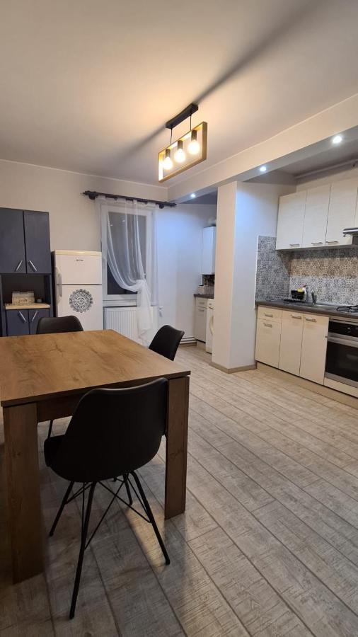 Maris Apartment Targu Mures Exterior photo